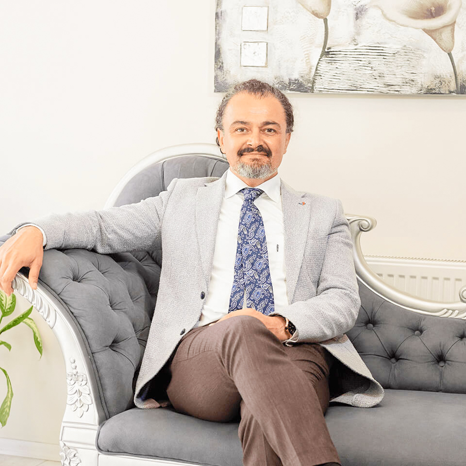 Doç. Dr. Mustafa Öztürk, Manisa onkoloji hastalıkları doktoru